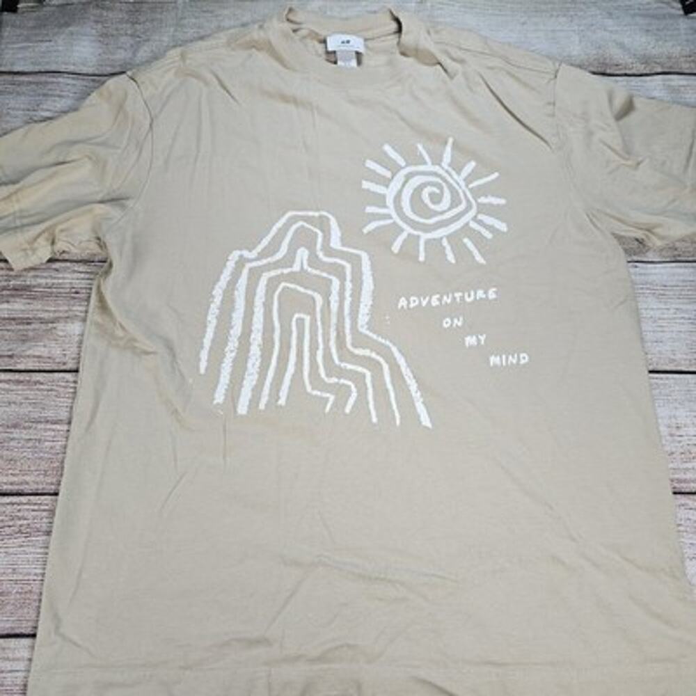 Men's H&M T SHIRT Size Medium Adventure On My Mind Shirt Beige Tan Outdoors